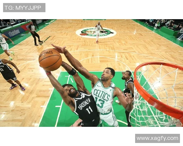 里弗斯点出罗林斯进攻勉强问题,影响雄鹿整体发挥 里弗斯点出罗林斯进攻勉强问题,影响雄鹿整体发挥