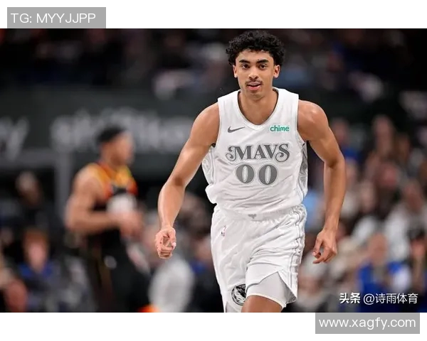 名记：独行侠老板想看欧文弗拉格浓眉搭配效果再进行操作